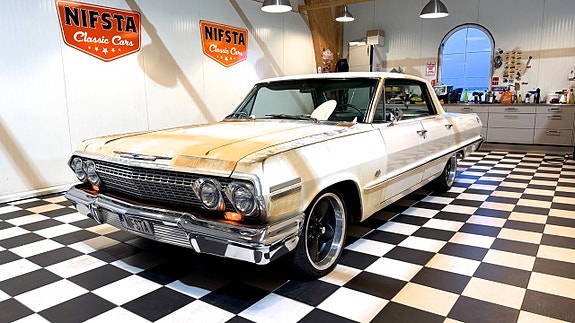 Chevrolet Impala 2 of 30