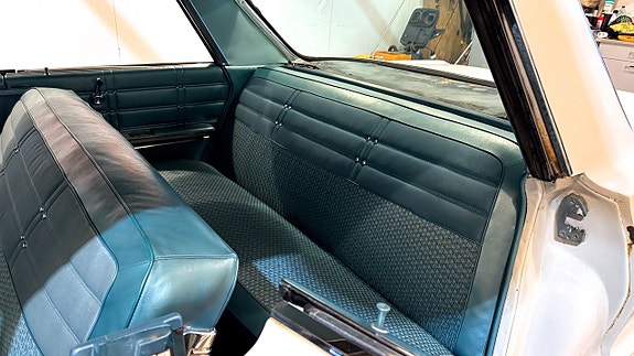 Chevrolet Impala 15 of 30