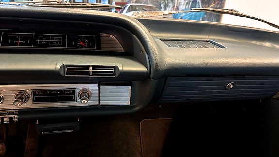 Chevrolet Impala 18 of 30