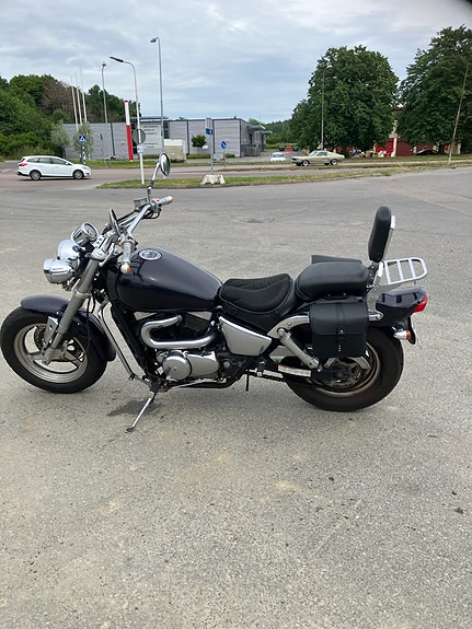 Suzuki VZ800 Marauder 4 of 5