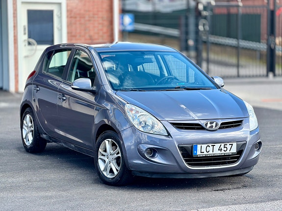 Hyundai i20 3 of 5
