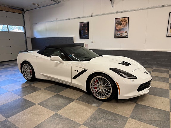 Chevrolet Corvette 12 of 30