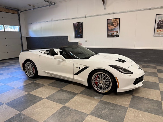 Chevrolet Corvette 2 of 5