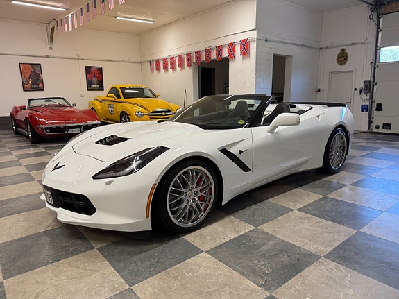Chevrolet Corvette 9 of 30