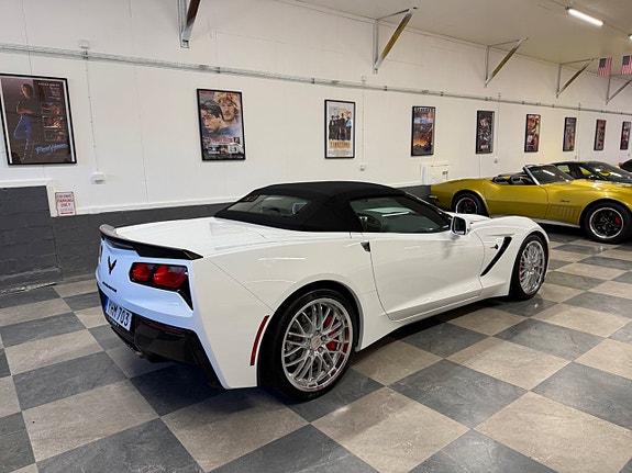 Chevrolet Corvette 13 of 30