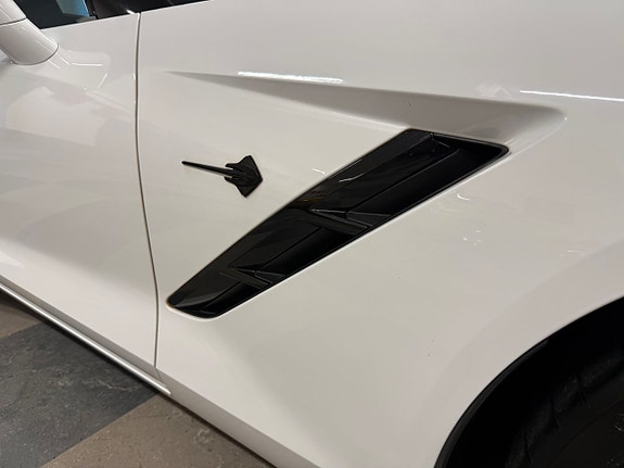 Chevrolet Corvette 15 of 30
