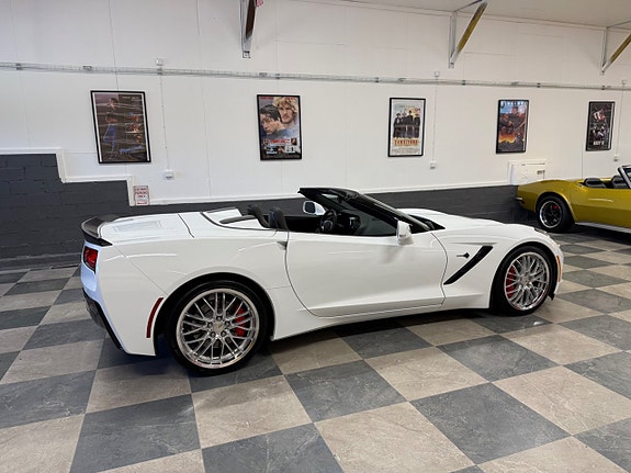 Chevrolet Corvette 19 of 30