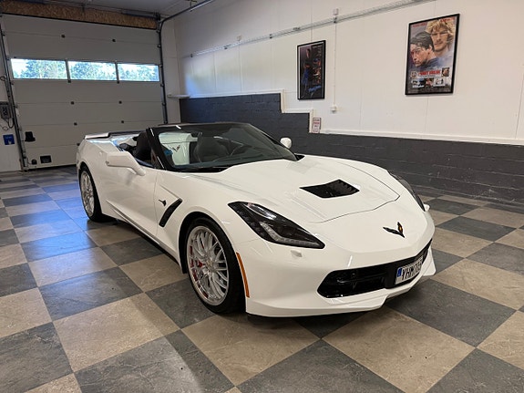 Chevrolet Corvette 3 of 5