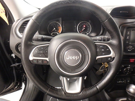 Jeep Renegade 8 of 19