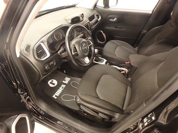 Jeep Renegade 7 of 19
