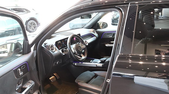 Mercedes-Benz EQB300 5 of 5
