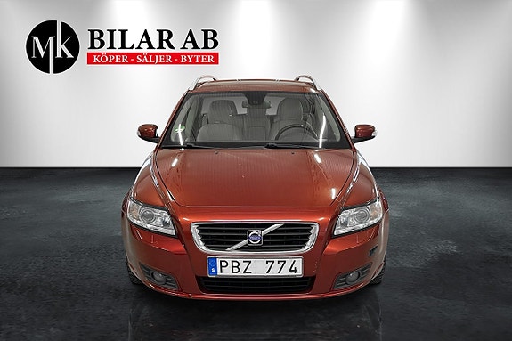 Volvo V50 2 of 5