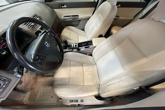 Volvo V50 7 of 10