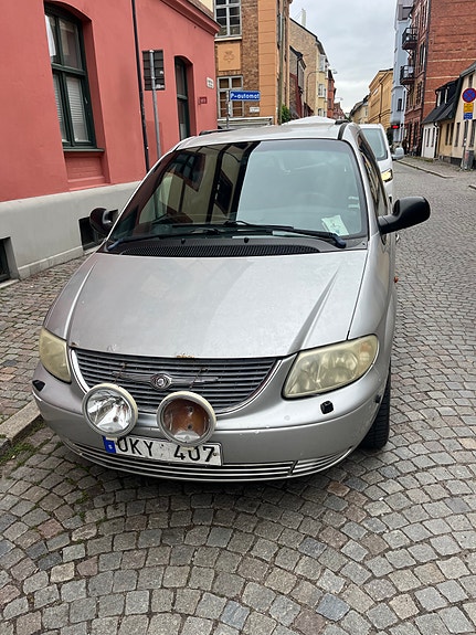 Chrysler Grand Voyager 2 of 6