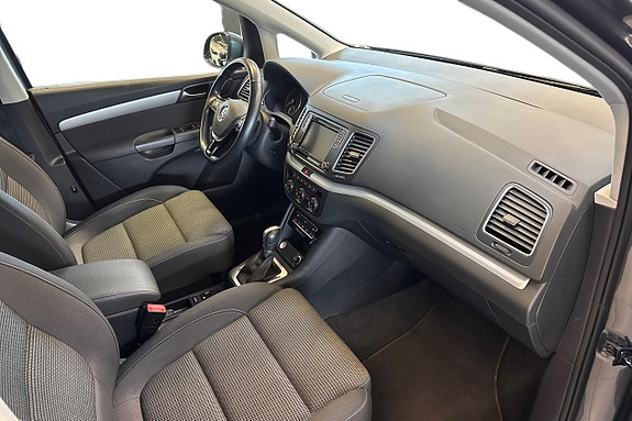 Volkswagen Sharan 3 of 5