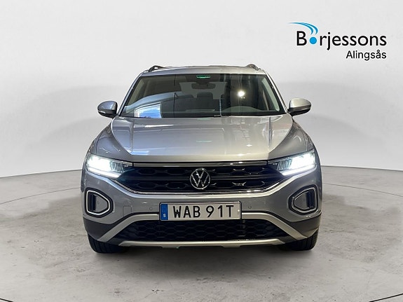 Volkswagen T-Roc 4 of 5