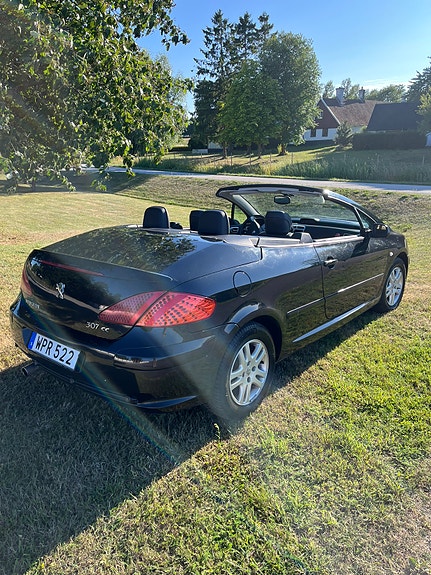 Peugeot 307 CC 4 of 5