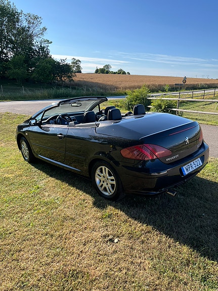 Peugeot 307 CC 3 of 5