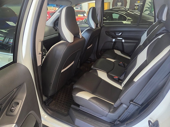 Volvo XC90 5 of 5