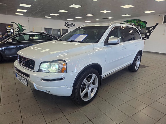 Volvo XC90 3 of 5