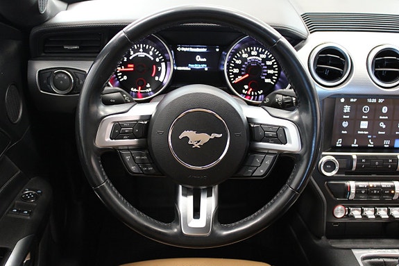 Ford Mustang 17 of 25