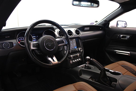 Ford Mustang 10 of 25