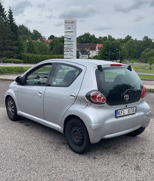 Toyota Aygo 4 of 5