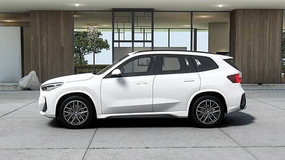 BMW X1 3 of 5