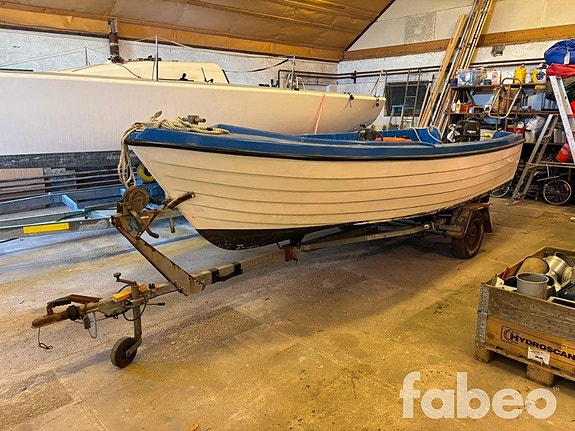 Suzuki  Styrpulpetbåt med fyrtaktsmotor & trailer(135876)