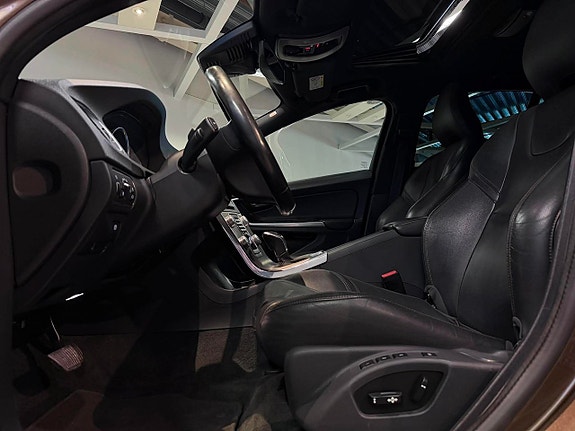 Volvo V60 Cross Country 14 of 20