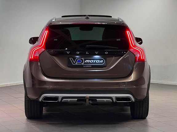 Volvo V60 Cross Country 7 of 20