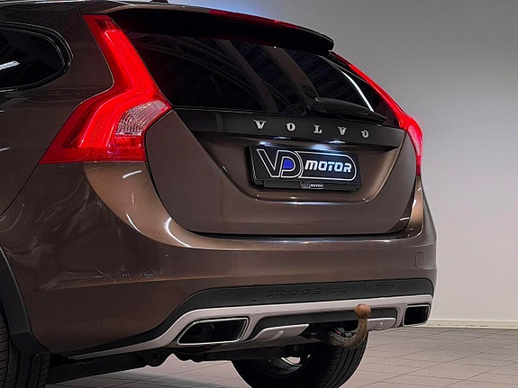 Volvo V60 Cross Country 9 of 20