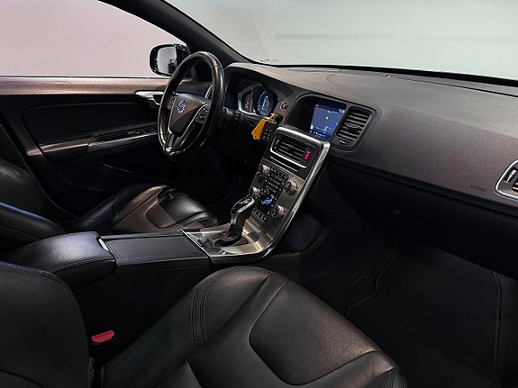 Volvo V60 Cross Country 18 of 20
