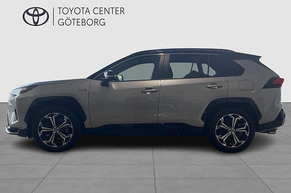 Toyota RAV4 Plug-in Hybrid 5 of 5