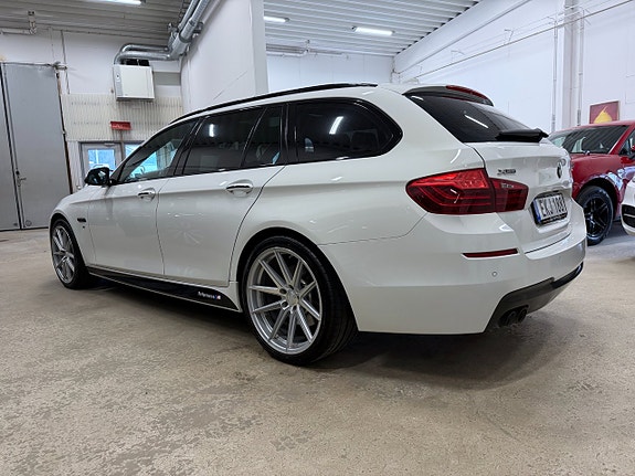 BMW 530d 2 of 5