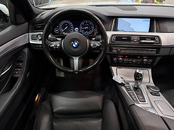 BMW 530d 4 of 5
