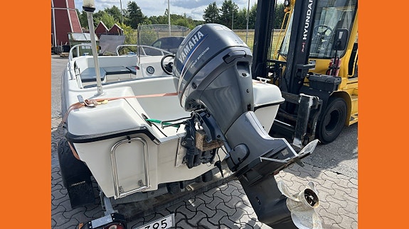 HR 410 S Yamaha F30 AETL 4 of 5