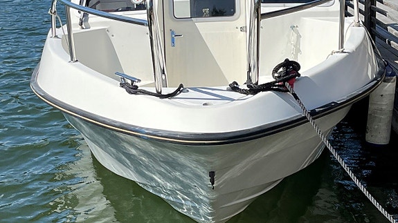 Örnvik 610 MC -1995. Mercruiser 4,3 L 205 HK. Fint skick! 1 4 of 5