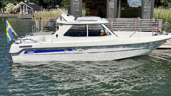 Örnvik 610 MC -1995. Mercruiser 4,3 L 205 HK. Fint skick! 1 5 of 5