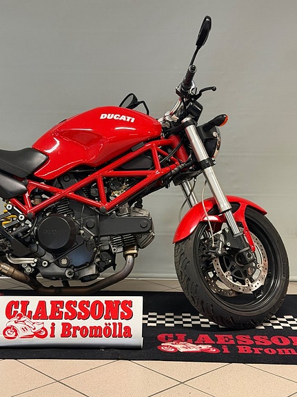 Ducati Monster 696 3 of 5