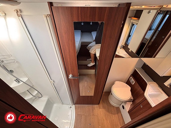 Adria Coral Platinum S 670SL* 21 of 27