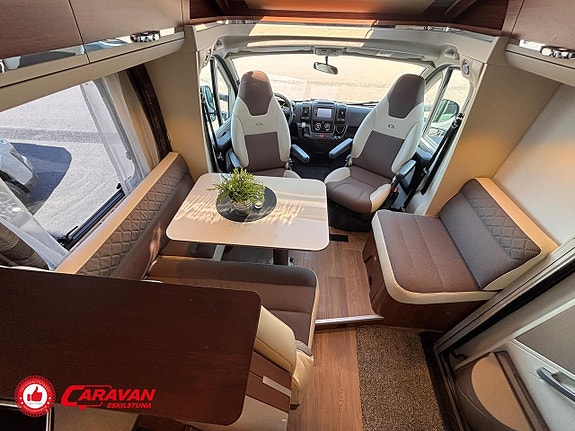 Adria Coral Platinum S 670SL* 23 of 27