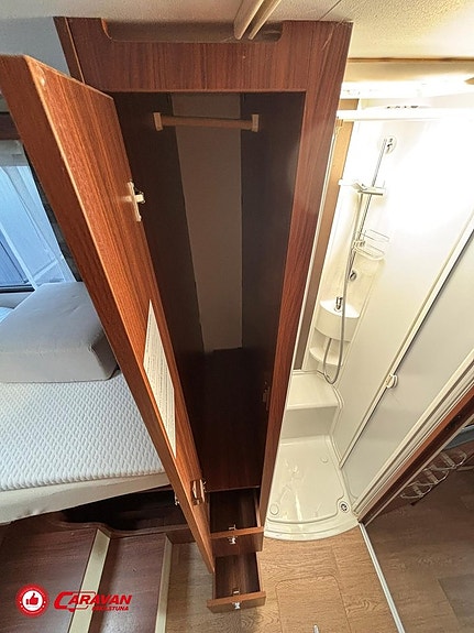Adria Coral Platinum S 670SL* 14 of 27