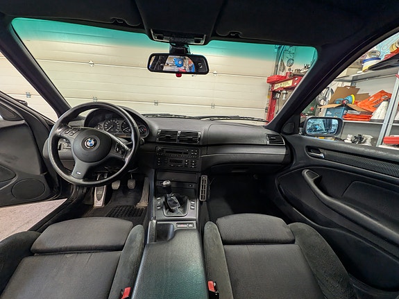 BMW 325i 4 of 4