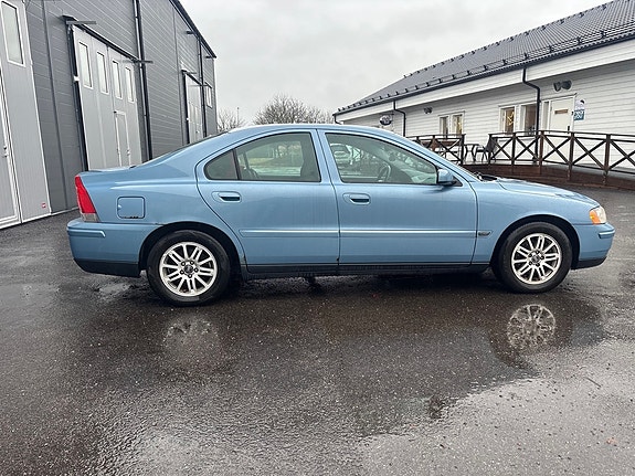 Volvo S60 4 of 4