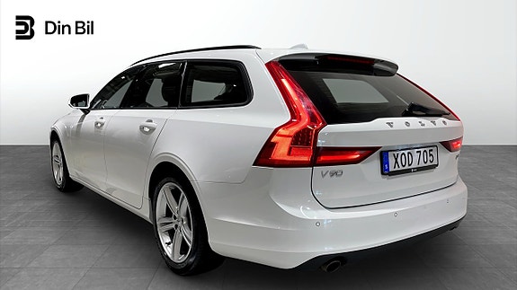 Volvo V90 3 of 5