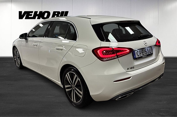 Mercedes-Benz A180 4 of 5