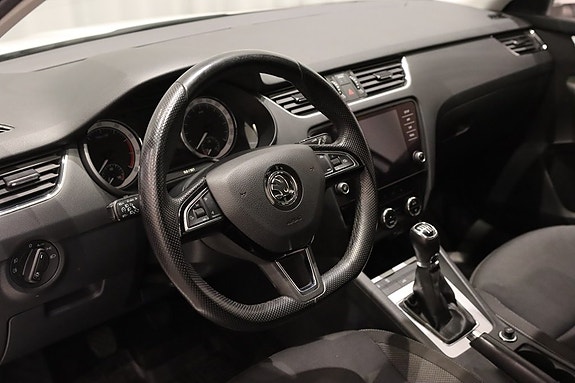 Skoda Octavia 11 of 18