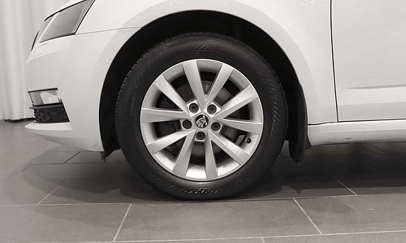 Skoda Octavia 7 of 18