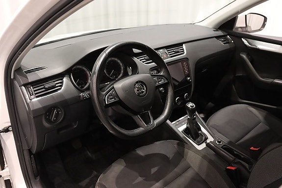 Skoda Octavia 10 of 18